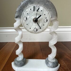 Vintage Decorative Stone Desk Clock Art Deco Style Natural Stone Alabaster Onyx